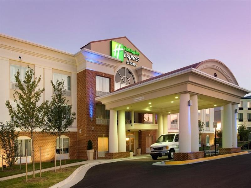 Holiday Inn Express & Suites Alexandria, An Ihg Hotel Exterior photo